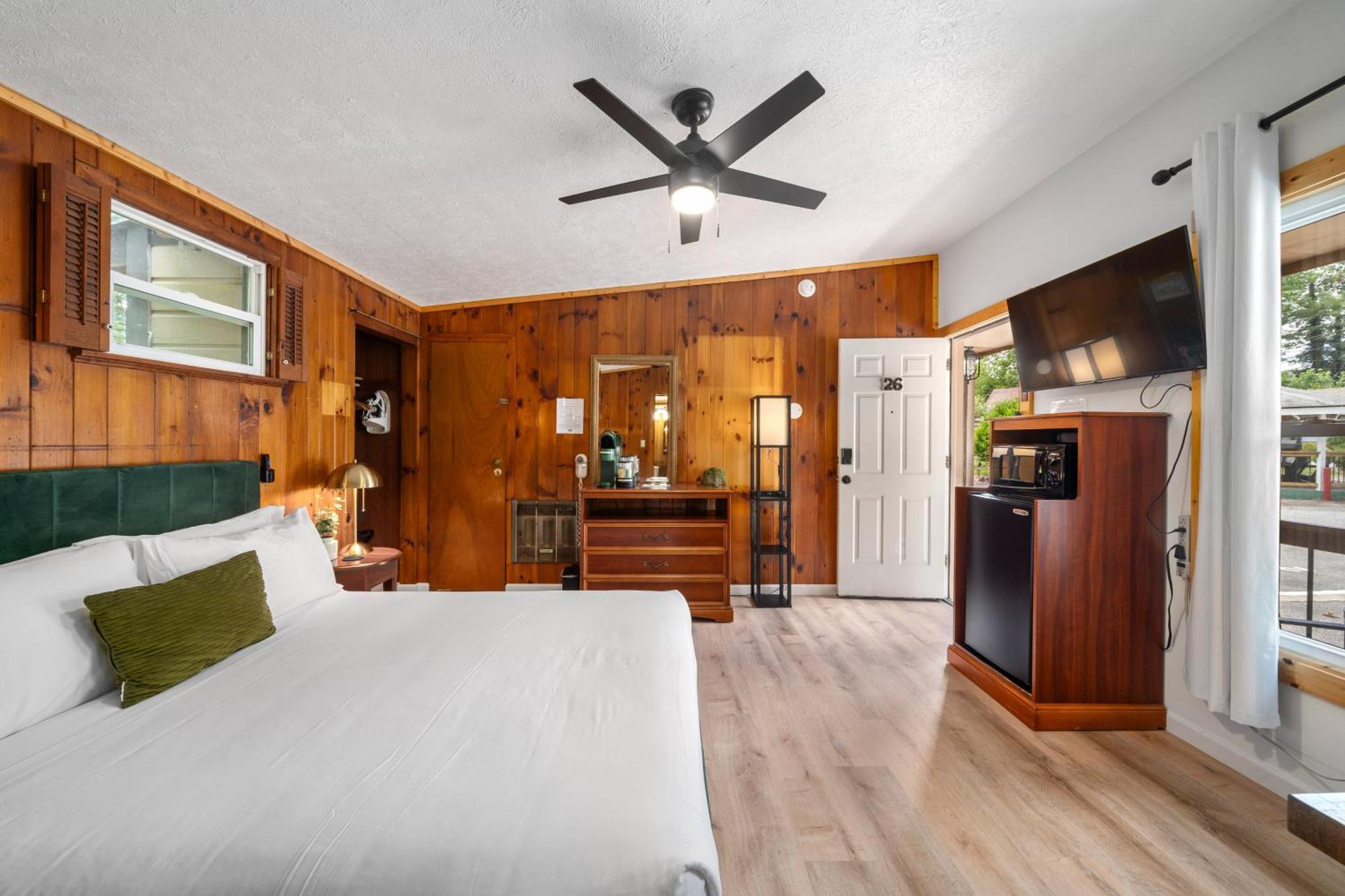 Cedarwood Inn Hendersonville Luaran gambar